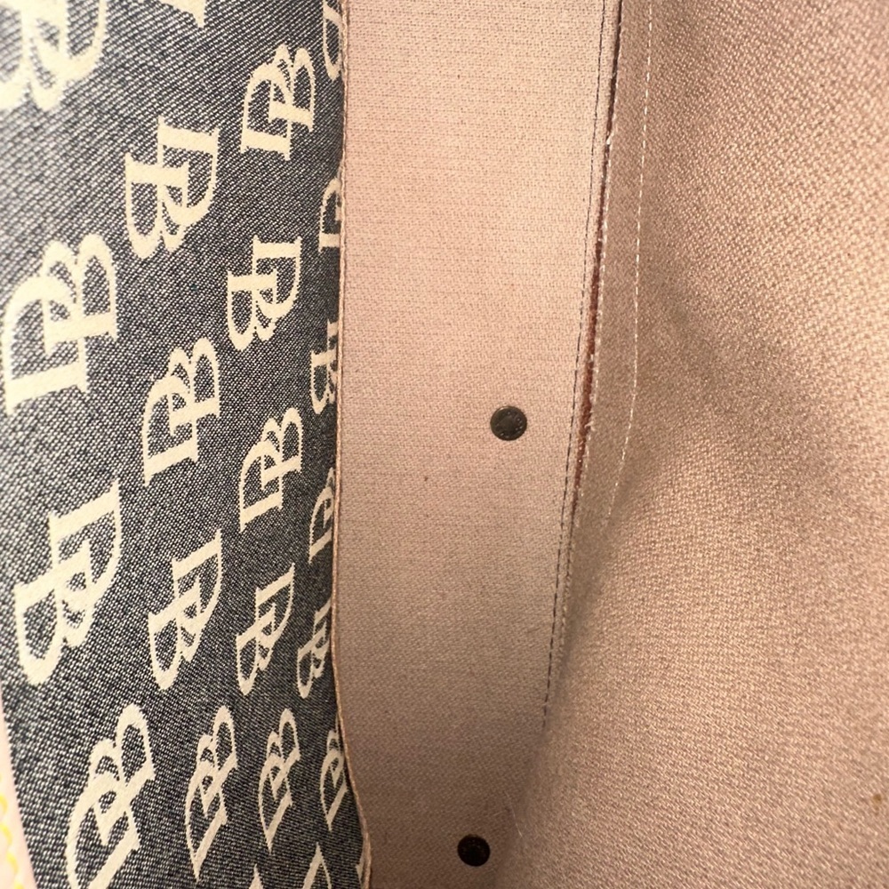 Dooney & Bourke Gray/Tan Shoulder Bag PLUS Bright Red Dooney Charm- Rare Find!!! - Picture 8 of 9